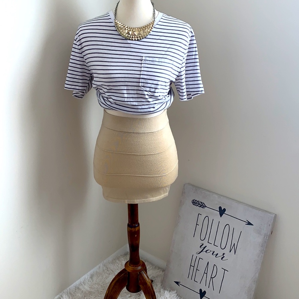Skirt - Picture 2 of 4